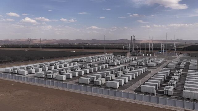 Integrated solar power and energy storage station
