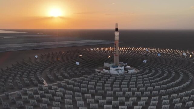 The Solar Oasis: A Hybrid CSP and PV Power Complex