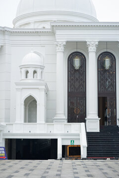 Jambi, Indonesia - June 22th 2025 : Architecture of the Baitun Nur Darlis Mosque in Jambi City, Sumatra, Indonesia, during the day, with natural lighting.