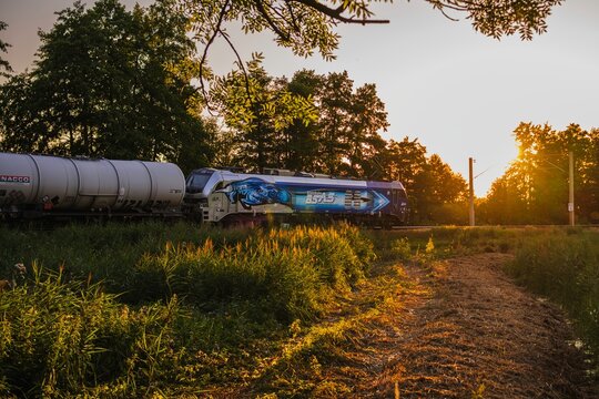 Deutschland , Krimnitz , 29.07.2026 , Eine Euro Dual von Eisenbahn BSAS zieht einen Kesselwagenzug Richtung Berlin