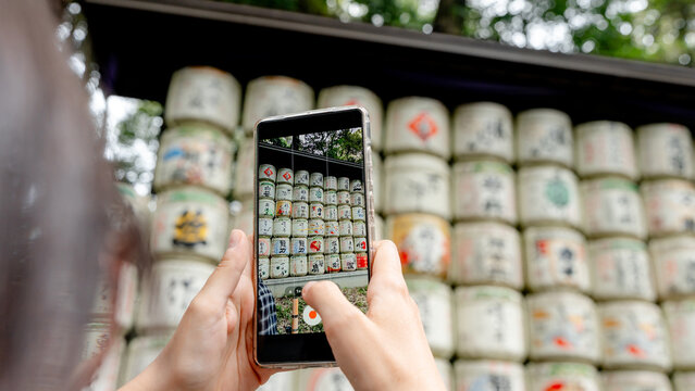 Capturing kazaridaru near Meiji Jingu in Tokyo