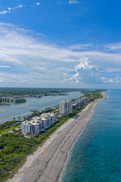 aerial view of Jupiter Island condos and Coral Cove beach