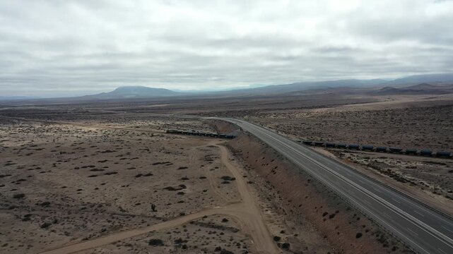 video aereo tren minero en desierto 00005