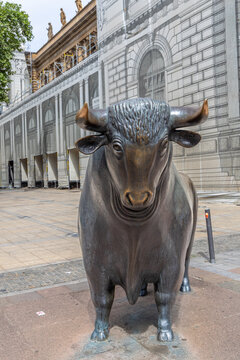 View of a bull and bear sculpture at the Frankfurt Stock Exchange - Frankfurter Wertpapierb&ouml;rse, FWB - Deutsche Borse located in Frankfurt.