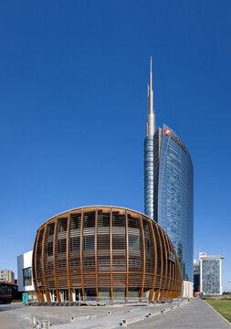 Modern buildings of Unicredit and ibm at Porta Nuova in Milan, Lombardy, Italy. Gae Aulenti square