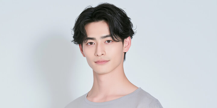 美容, 男性, メンズ美容, スキンケア, 化粧品, メンズコスメ, 若い男性, 美肌, アジア人, 日本人, フェイシャル, メンズメイク, 美容液, 保湿, クリーム, エイジングケア, 美容医療, メンズエステ, 美容クリニック, 肌ケア, ナチュラルメイク, 透明感, ツヤ肌, 清潔感, モデル, ポートレート, クローズアップ, ハンサム, 中性的, 韓国風, ヘアスタイル, メンズヘア