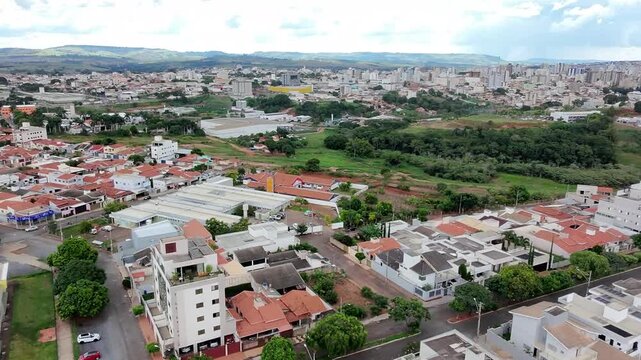 Vista a&eacute;rea do Bairro Jardim Peluzzo em Patos de Minas, Minas Gerais
