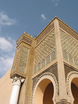 detail of a mosque in istanbul morroco