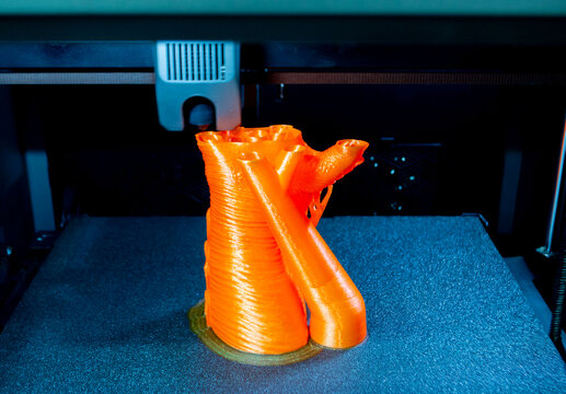 Process printing on 3D printer. The 3D printing process from molten plastic