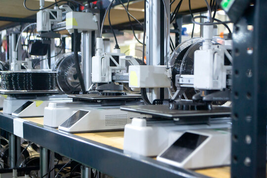 Process printing on 3D printer. The 3D printing process from molten plastic