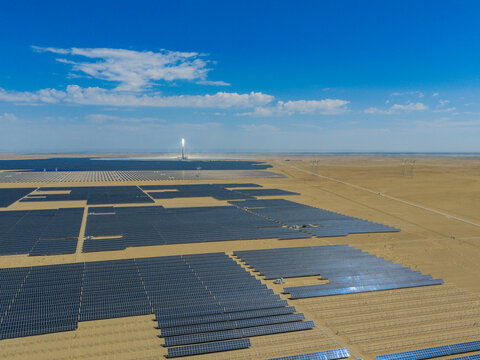 Solar photovoltaic panels; desert photovoltaics; new energy
