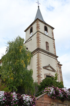 Ottrott, Heiligen Simon und Judas Kirche, Kanton Molsheim im D&eacute;partement Bas-Rhin in der Europ&auml;ischen Gebietsk&ouml;rperschaft Elsass und in der Region Grand Est