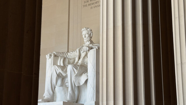 Abraham Lincoln Statue at Lincoln Memorial