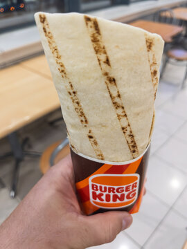 Burger Kings Flavorful New Roll: Tasty Snack Delight