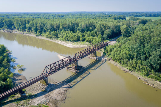railroad truss bridge over the Grand River near Chillicothe, Missouri, summer scenery
