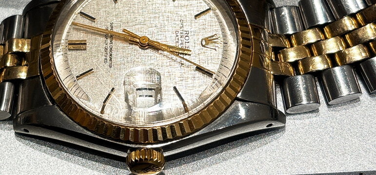 Rolex Datejust Ref.16013 Two-Tone Gold Steel Linen Dial 　ロレックス デイトジャスト Ref.16013 コンビ（ゴールド&times;ステンレス） リネンダイヤル