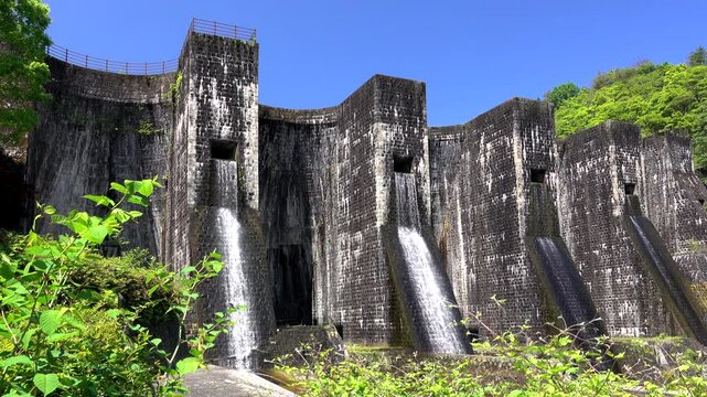 豊稔池堰堤