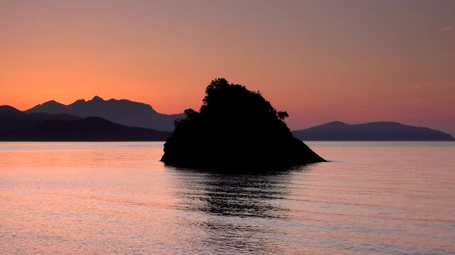 花寿波島の朝