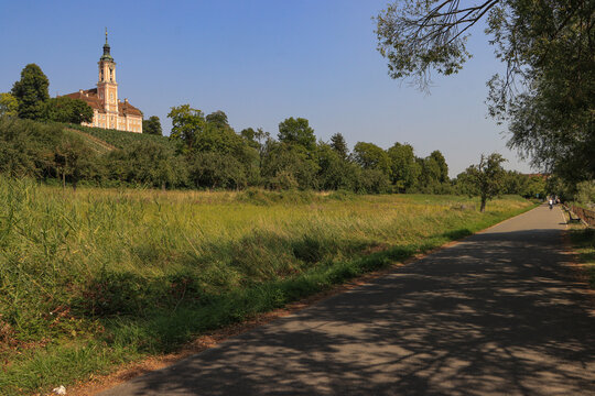 Bodensee-Radweg an der Basilika Birnau