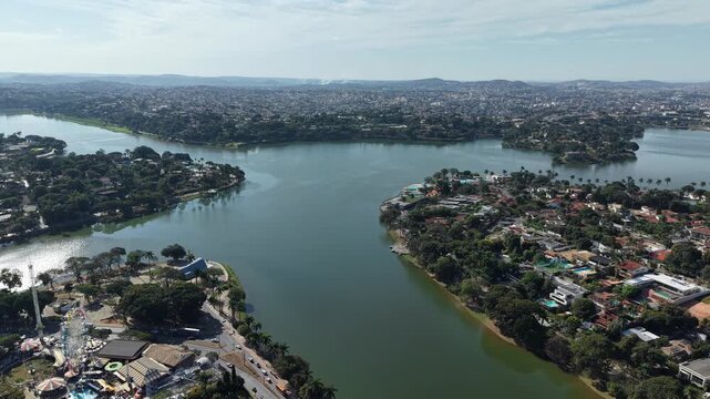 Vista a&eacute;rea da lagoa da pampulha em belo horizonte, minas gerais.