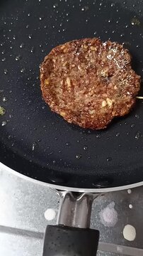 Daging slice di panggang dalam teflon 