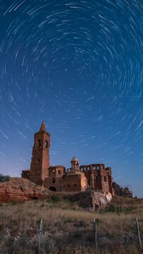 Cicumpolar star trail timelapse Belchite pueblo viejo
