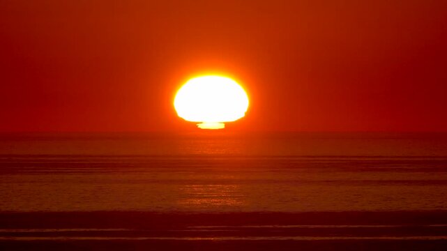襟裳岬の日の出と太平洋