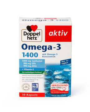 Doppelherz aktiv omega-3 1400 fish oil supplement on a white background