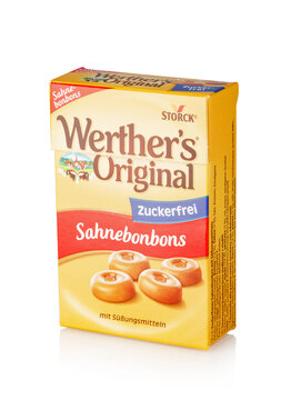 Werther's original zuckerfrei sahnebonbons box showcasing butter caramel candies on a white background