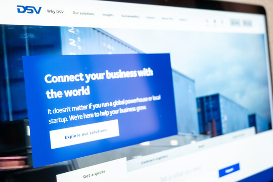 Mexico city, mexico, 03 09 2026, dsv logistics website screen connecting global businesses