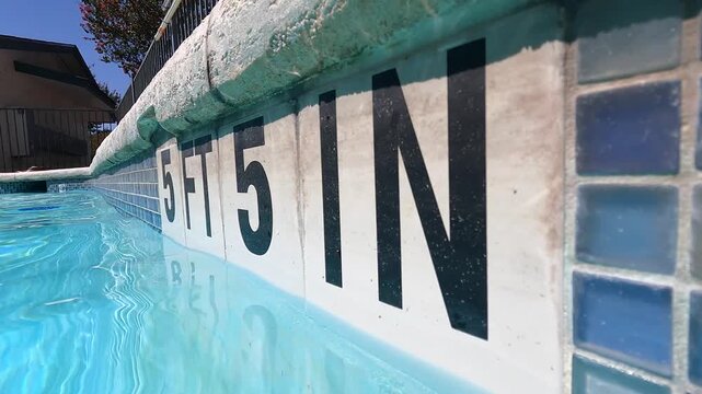 Pool Depth sign 5 foot 5 inches 