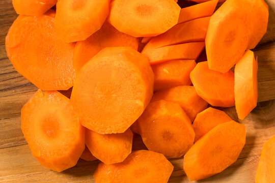 Organic Raw Cut Orange Carrots