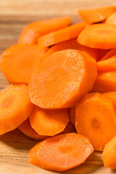 Organic Raw Cut Orange Carrots