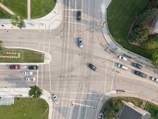 Obraz premium Aerial Drone View of Busy Urban Intersection and Traffic at