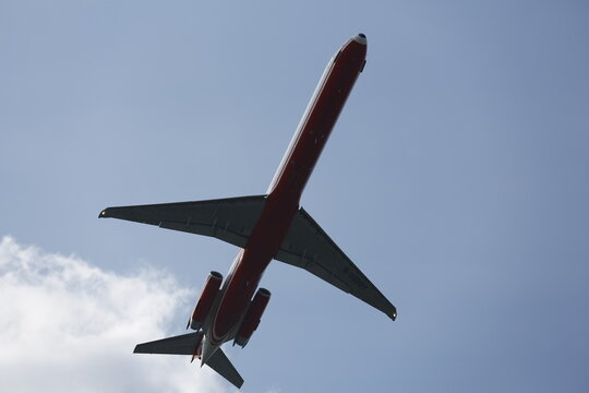 A Far Eastern Air Transport MD-83 Climbs Overhead.