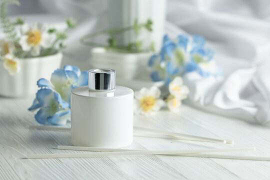 Aromatic scent of reed diffuser white glass bottle.