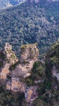 The Three Sisters Rock Formations in Blue Mountains National Park