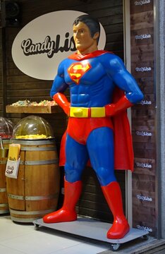 Superman statue standing outside Candy Lisa shop