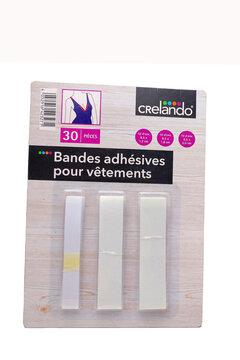 Pochette de bandes adh&eacute;sives pour v&ecirc;lement de chez  Cr&eacute;lando