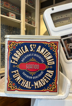 A tin from the renowned confectionery manufacturer F&aacute;brica Santo Ant&oacute;nio from Funchal, Madeira. Close-up.