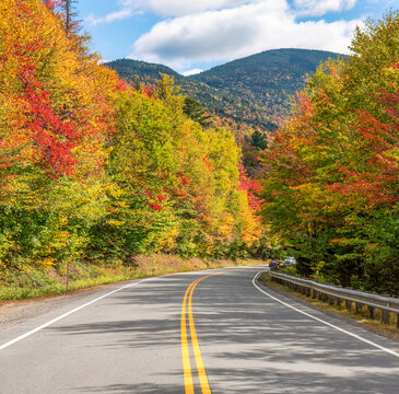 Kancamagus scenic highway in New Hampshire during autumn	