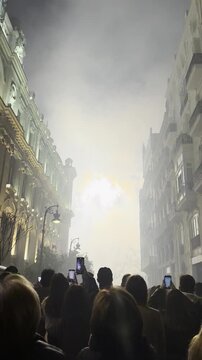 Valencia Espa&ntilde;a - 10 de marzo de 2024: La masclet&agrave; nocturna evento de p&oacute;lvora que se realiza en Valencia Espa&ntilde;a, con mucho ruido de los petardos con luces de muchos colores en el cielo.