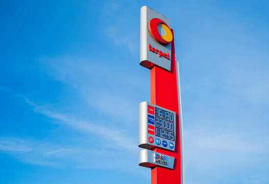 Estaci&oacute;n de servicio Terpel con precios de gasolina, gasolina extra y di&eacute;sel en Colombia, el 28 de junio de 2026, en la virginia, Risaralda 