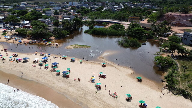 praia e lago