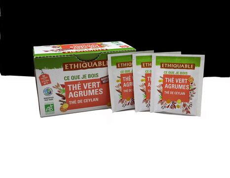 Sachets de th&eacute; du Ceylan en commerce &eacute;quitable