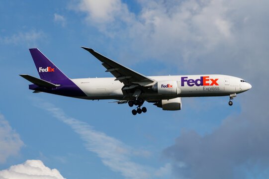 FedEx Express Boeing 777F (N895FD) on landing approach at Frankfurt Airport on June 28, 2017 in Frankfurt am Main, Germany