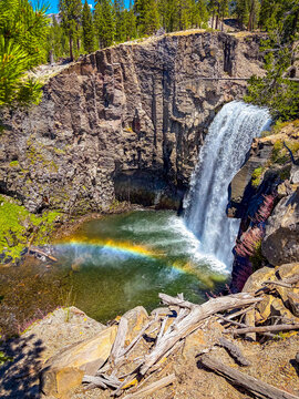Rainbow Falls cascading over volcanic cliffs in Devils Postpile National Monument California