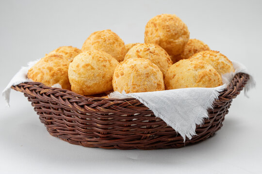 Cesta de P&atilde;o de Queijo