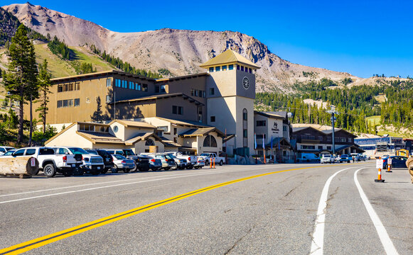 Mammoth Mountain Main Lodge building exterior