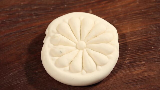 Korea traditional korean dessert dasik rice cake pattern wooden tray flower decoration korean food Korea 한국 전통 다식 다식판 문양 떡 수제 다식 나무쟁반 꽃장식 전통디저트 한식 전통음식